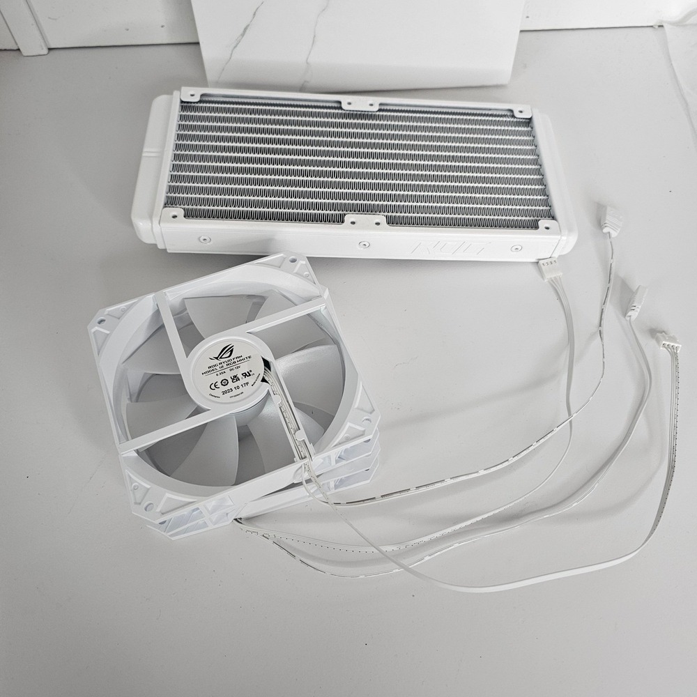 ASUS ROG Radiator *NO PUMP / HOSE* 2 WHITE 120mm Fans // STRIX LC II 240 ARGB‎
